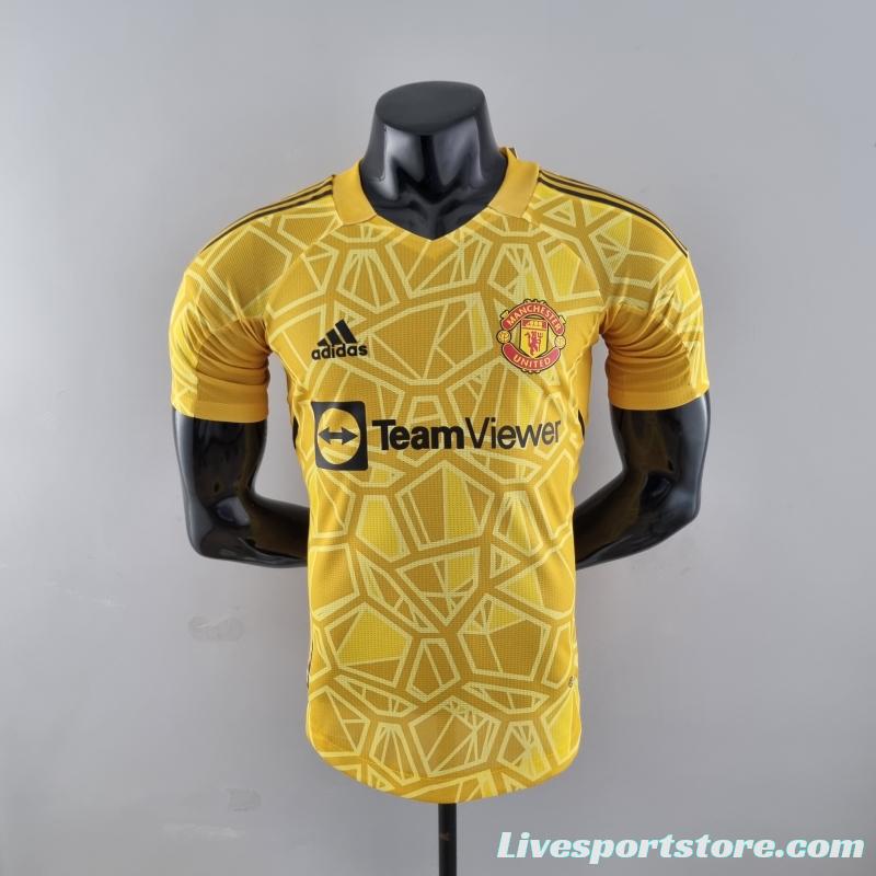 Player Version 22/23 Manchester United Yellow Goalkeeper