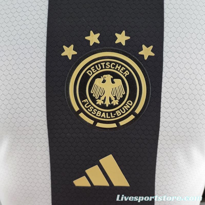 Player Version 2022 Germany Black &amp; White